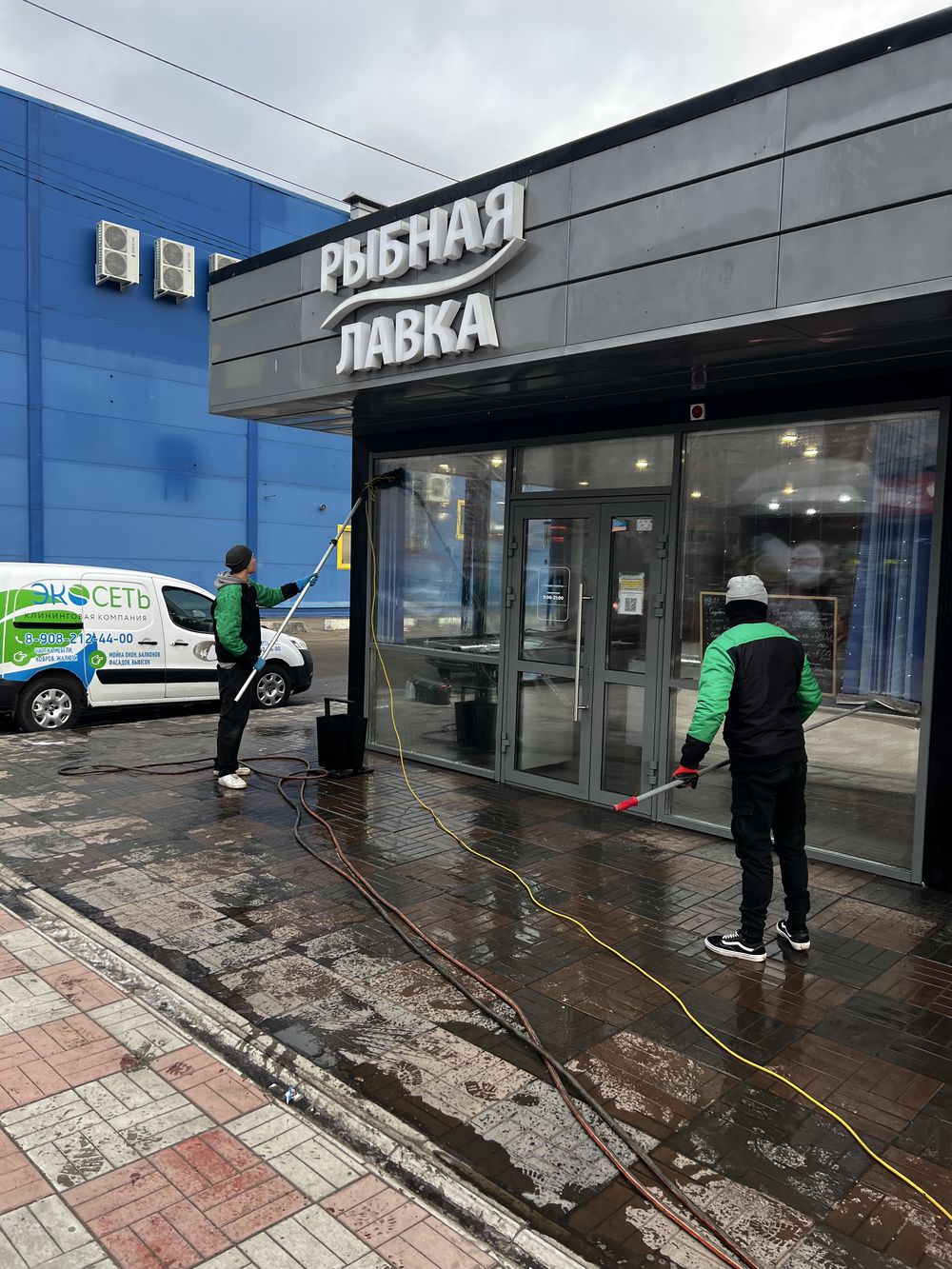 Входная группа магазина